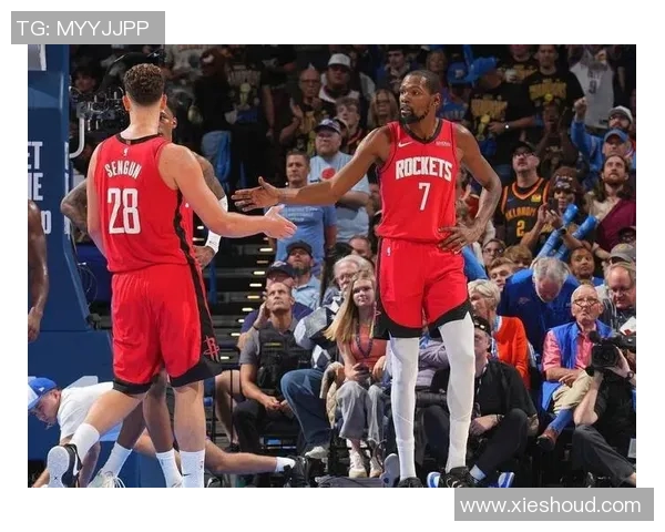 2005至2006赛季火箭与太阳的激烈对决与篮球传奇的交锋